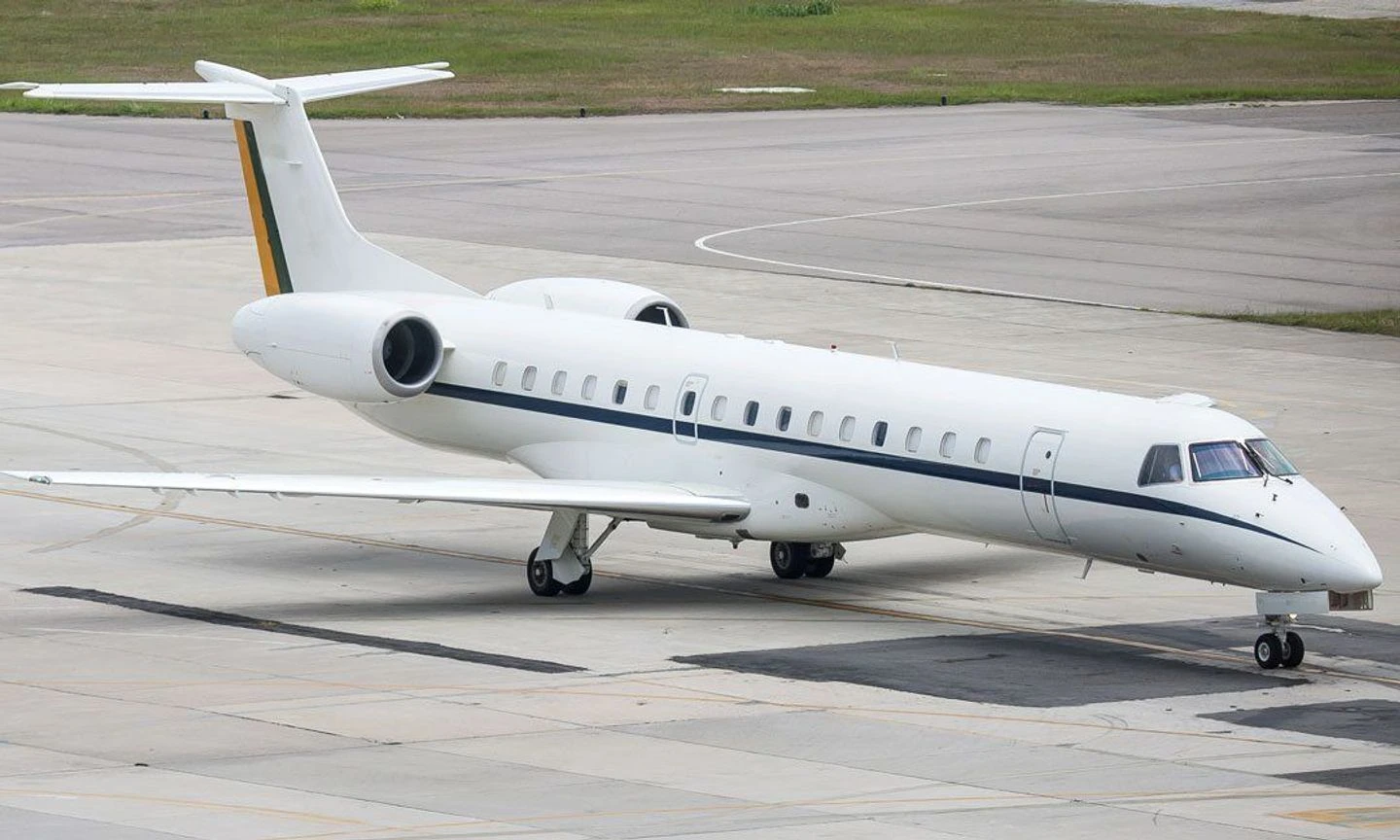 Embraer 145 LR — full aircraft photograph