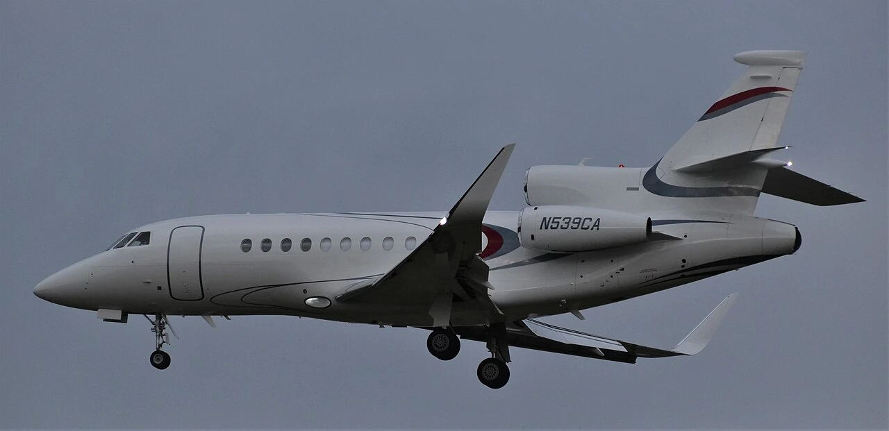 Falcon 900EX Easy — full aircraft photograph