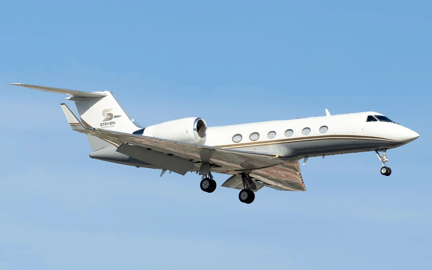 Gulfstream G-IV — full aircraft photograph
