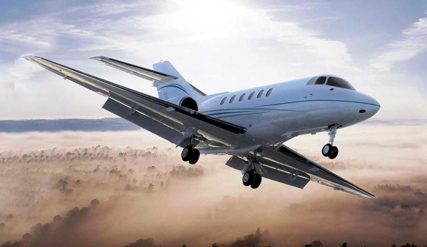 Hawker 750 — full aircraft photograph