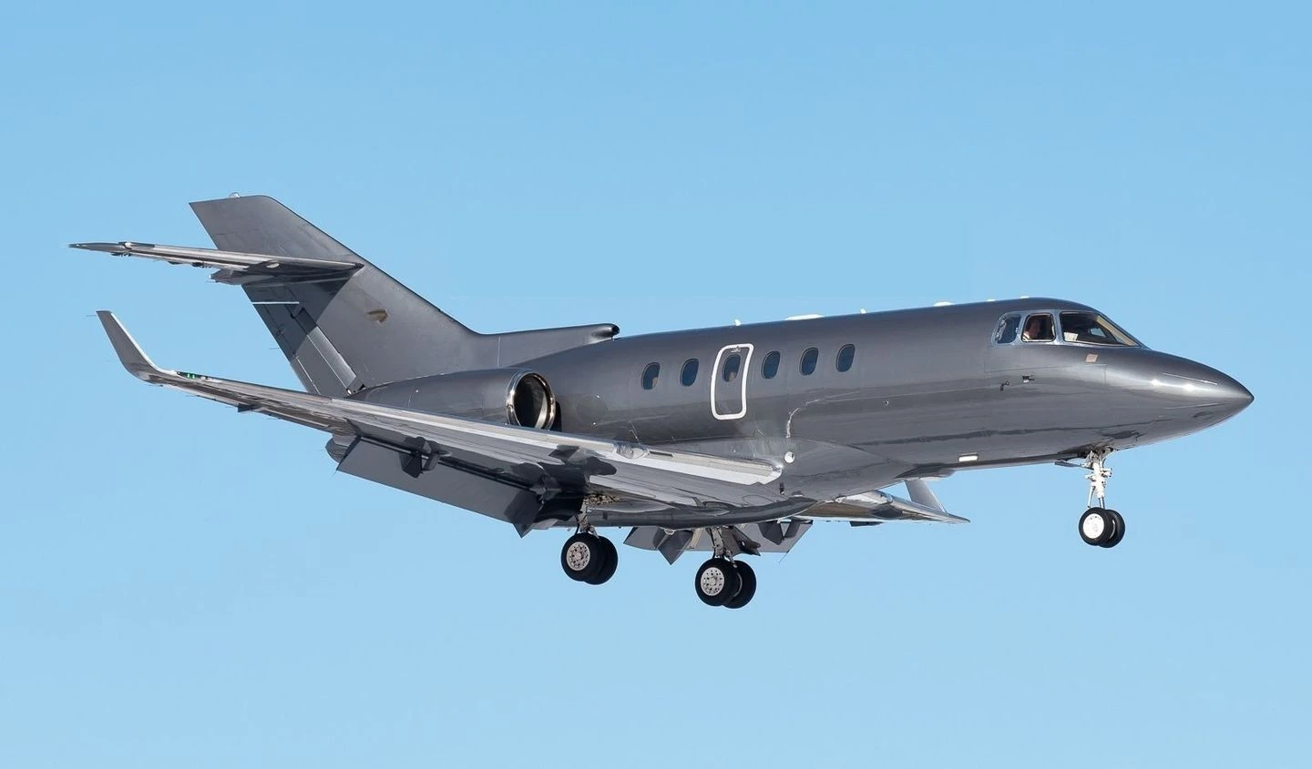 Hawker 900XP — full aircraft photograph