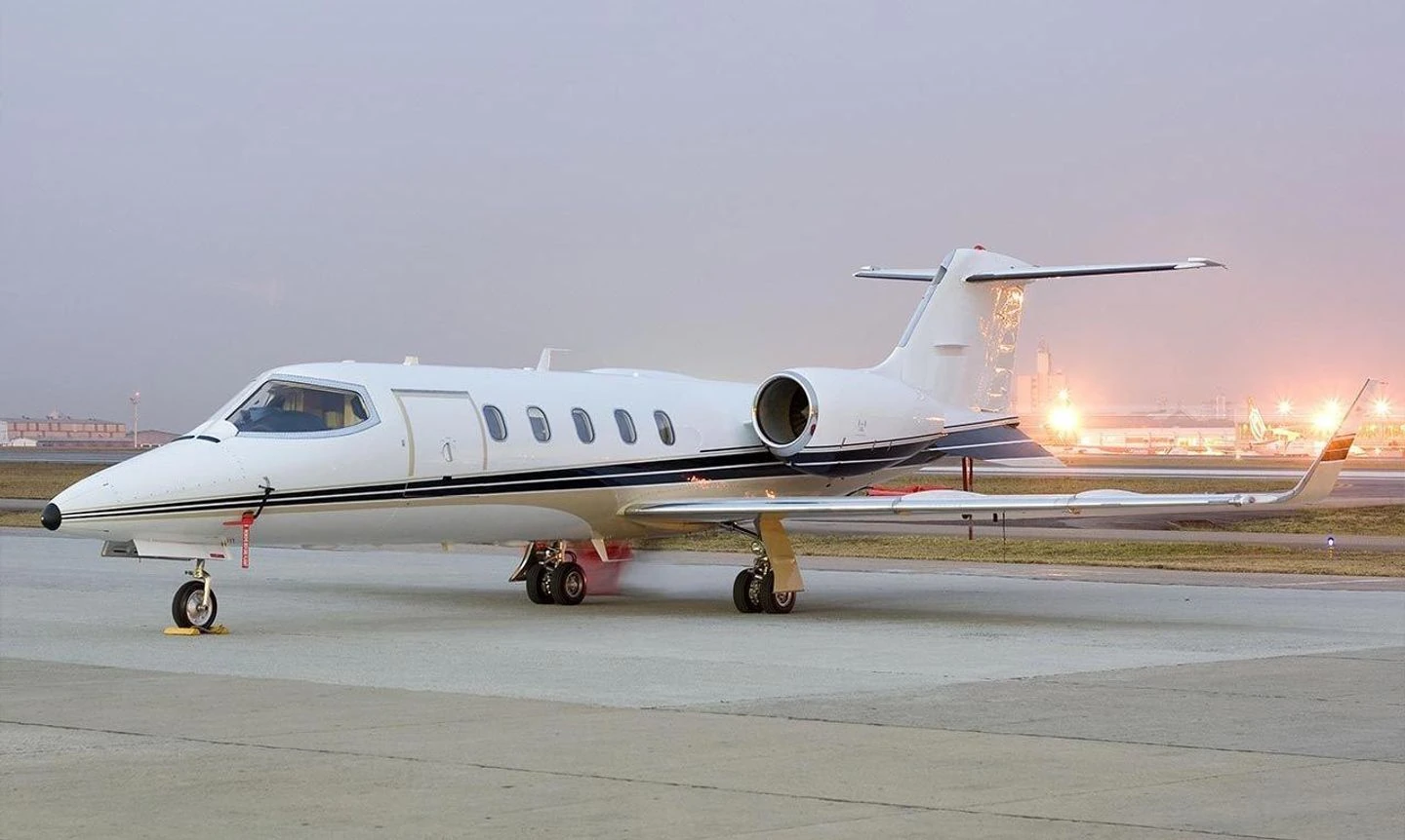 Learjet 31 — full aircraft photograph