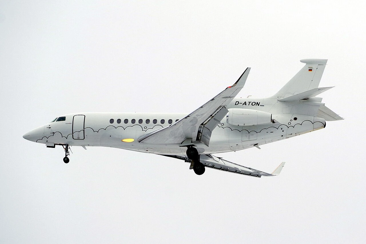 Falcon 7X — full aircraft photograph